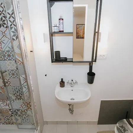Apartment First One-bedroom For 2
